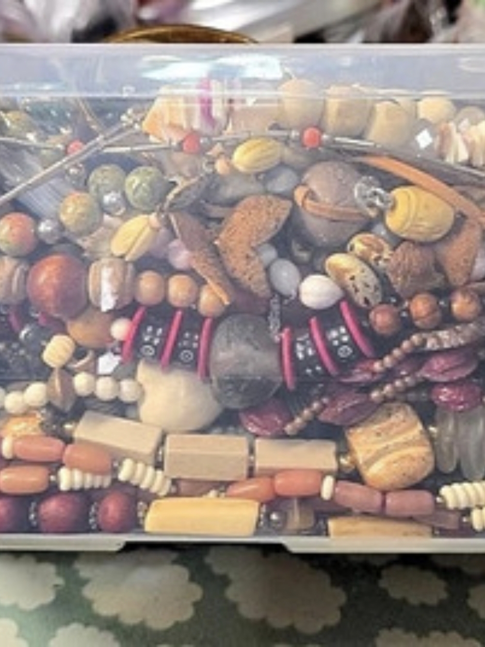 Wood Glass Plastic 75 Piece Assorted Mixed Jewelry Bundle 5lb 11 Oz - Picture 9 of 15